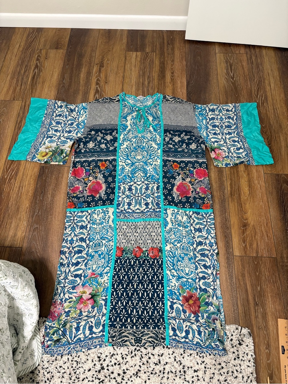 Johnny Was Kimono Multicolor 100% Silk Floral Beautiful Ladies Size Large